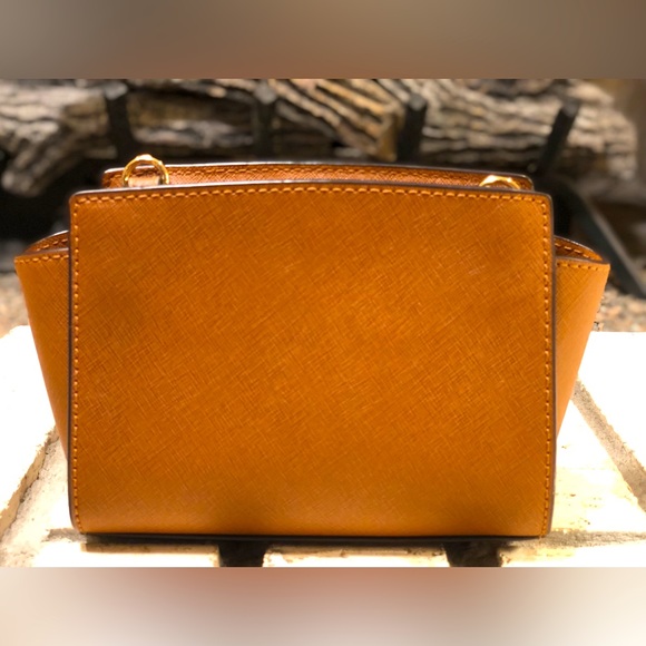 💥Moving to @the_bag_guy💥Michael Kors - Selma Mini Saffiano Leather Crossbody - Picture 10 of 13